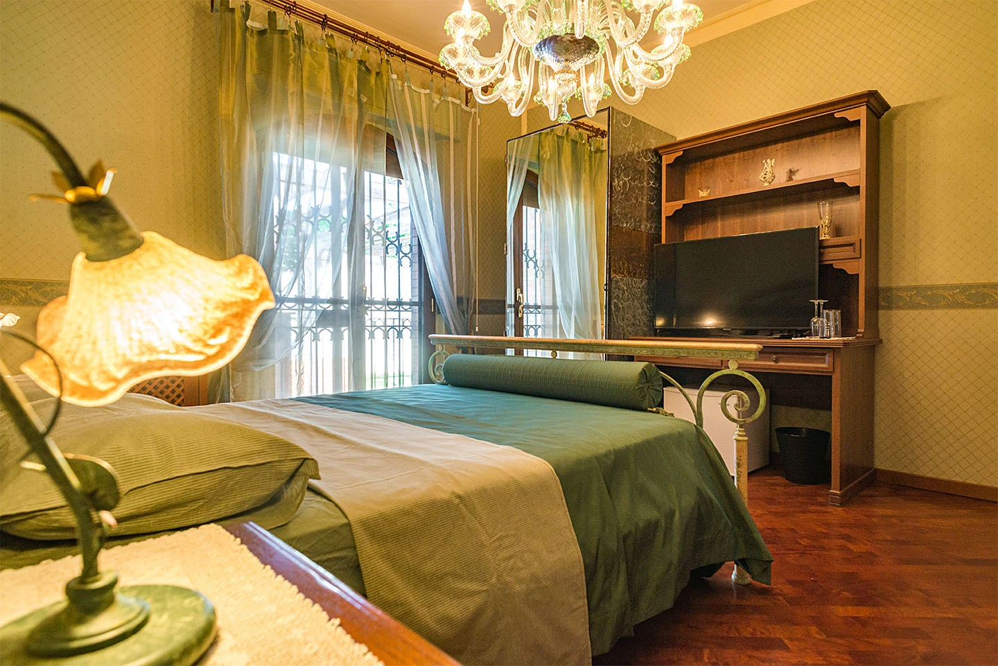 Double Room with Terrace 4